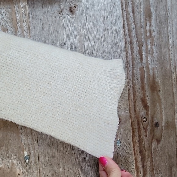 Lulus Size XS Tan All Set Ribbed Knit Backless Turtleneck Sweater NWT - Picture 3 of 6